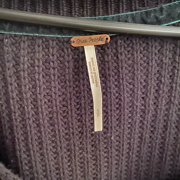 Sweater - Picture 5 of 5